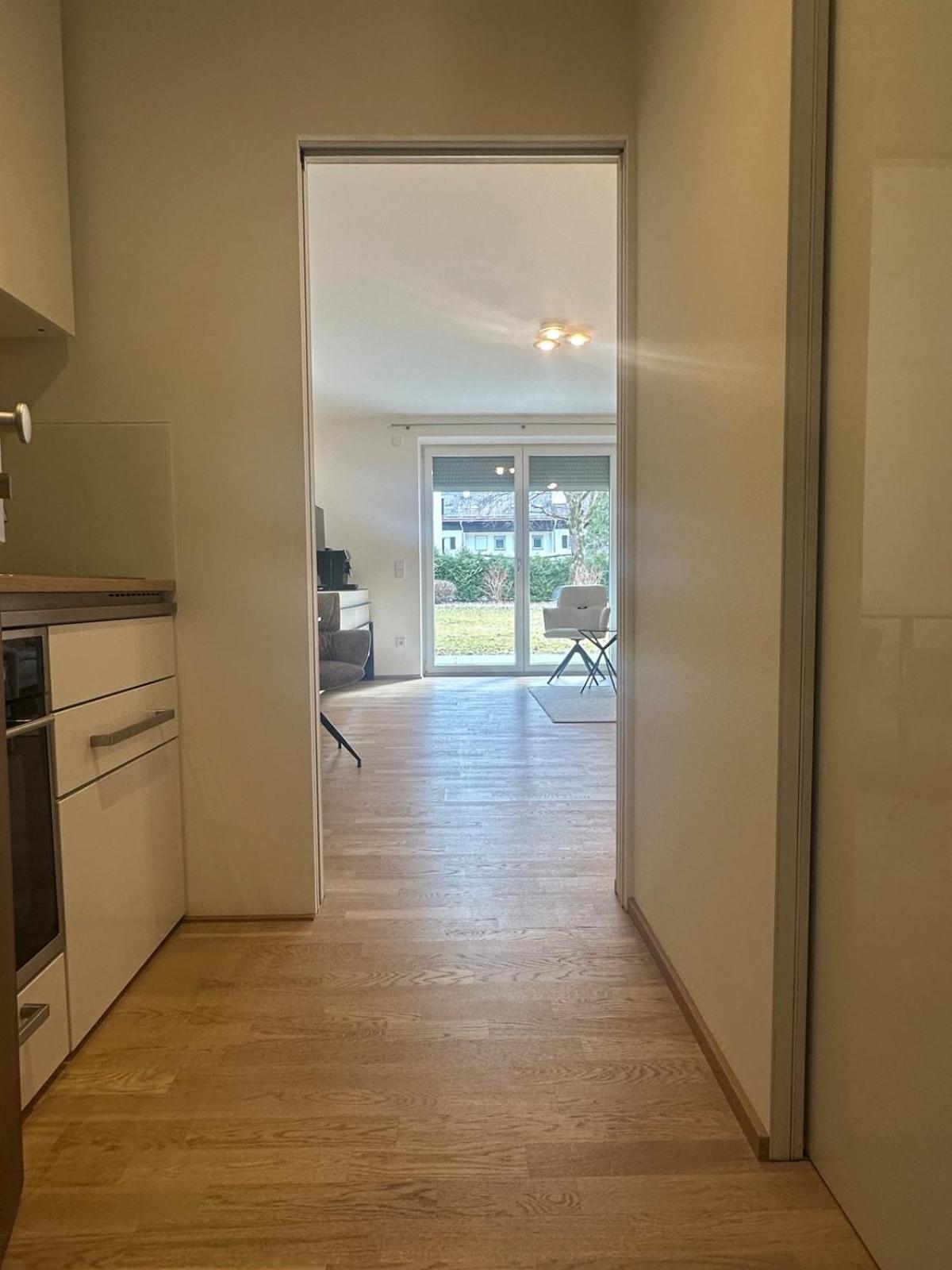 Neues Helena Apartment *