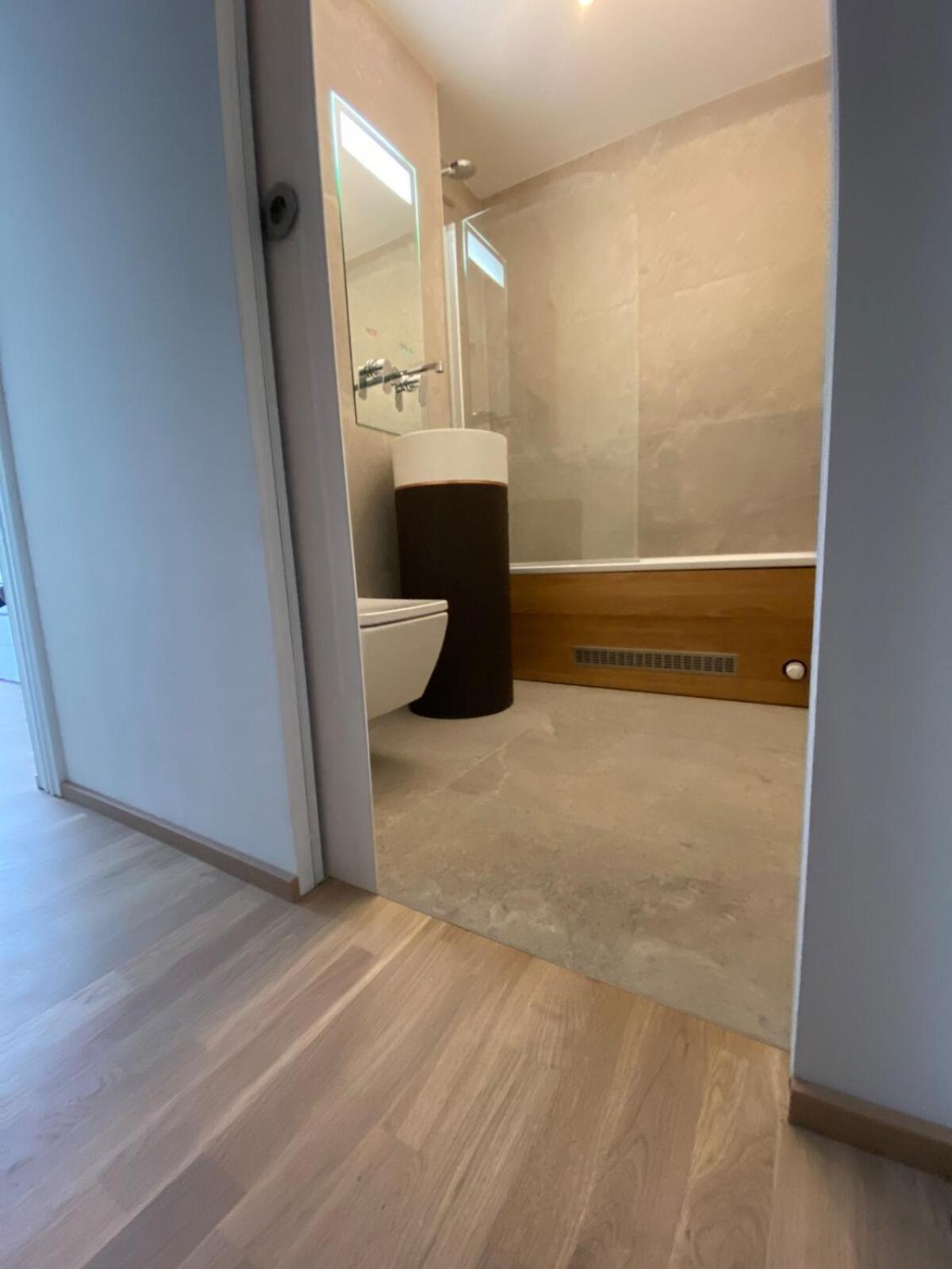 Neues Helena Apartment